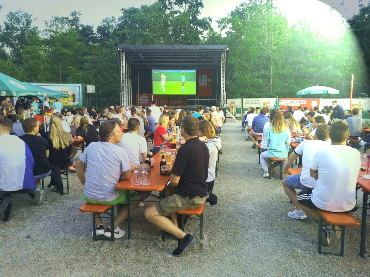 Rosenheimer Sommer-Biergarten für Kultur und Fußball-EM